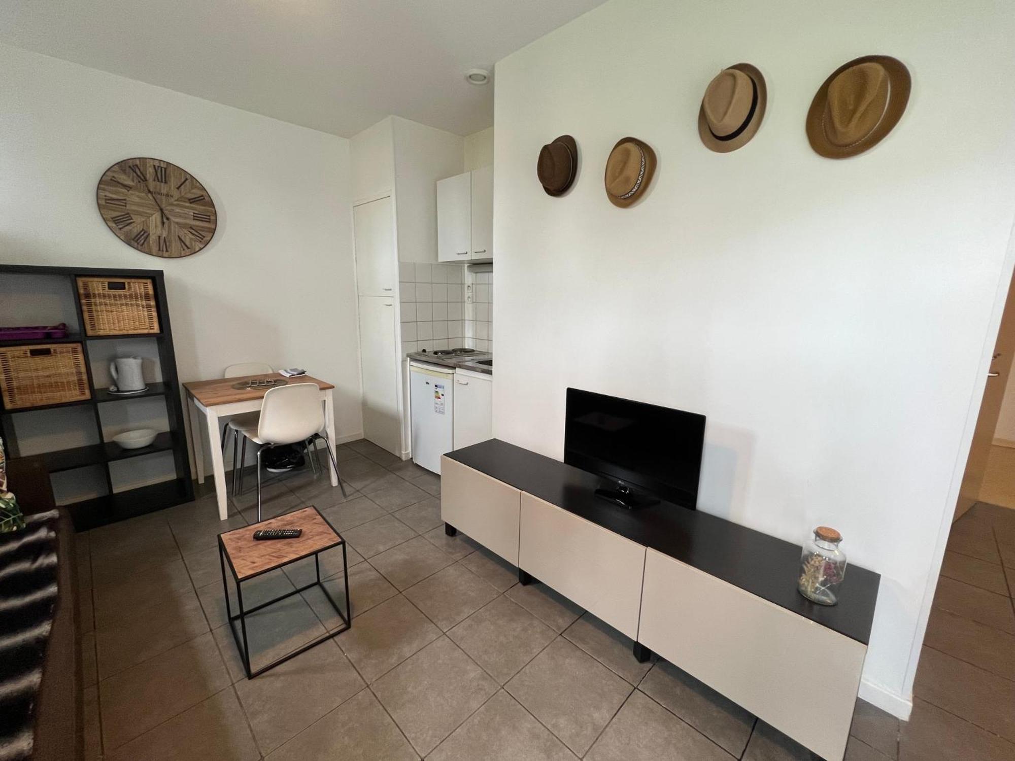Apartamento La Paille Metz Luxembourg Parking Un-Sejour-A-Part Exterior foto